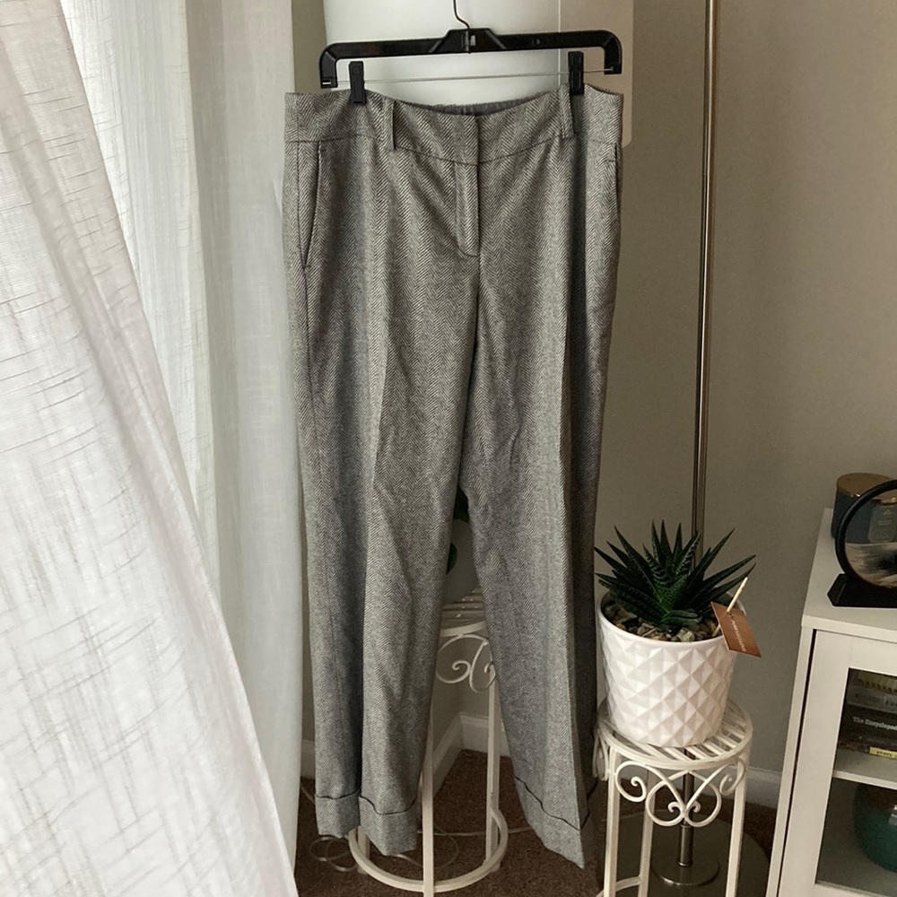 Ann Taylor Gray and White Dress Pants (size 10)